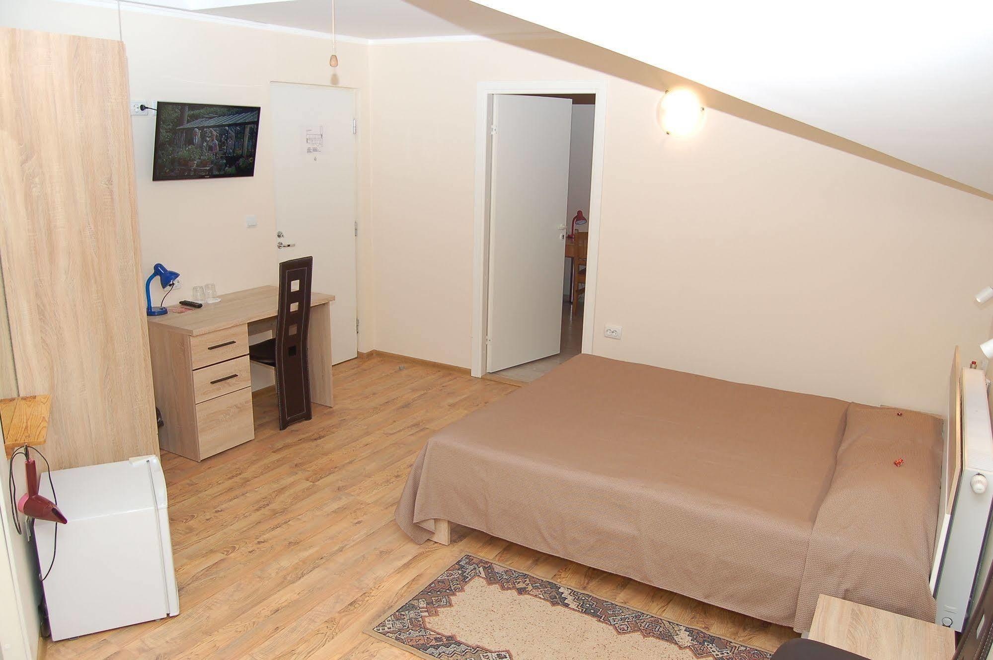 Aleksandri Hotel Тарту Екстер'єр фото